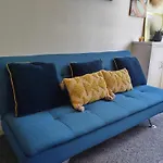 White House Apartment, Near Broadway Plaza, 2 Bedroom Sleeps 6, Free Wifi, Netflix