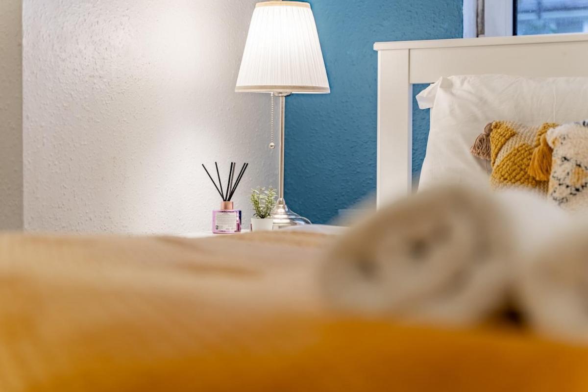Apartment White House Apartment, Near Broadway Plaza, 2 Bedroom Sleeps 6, Free Wifi, Netflix *