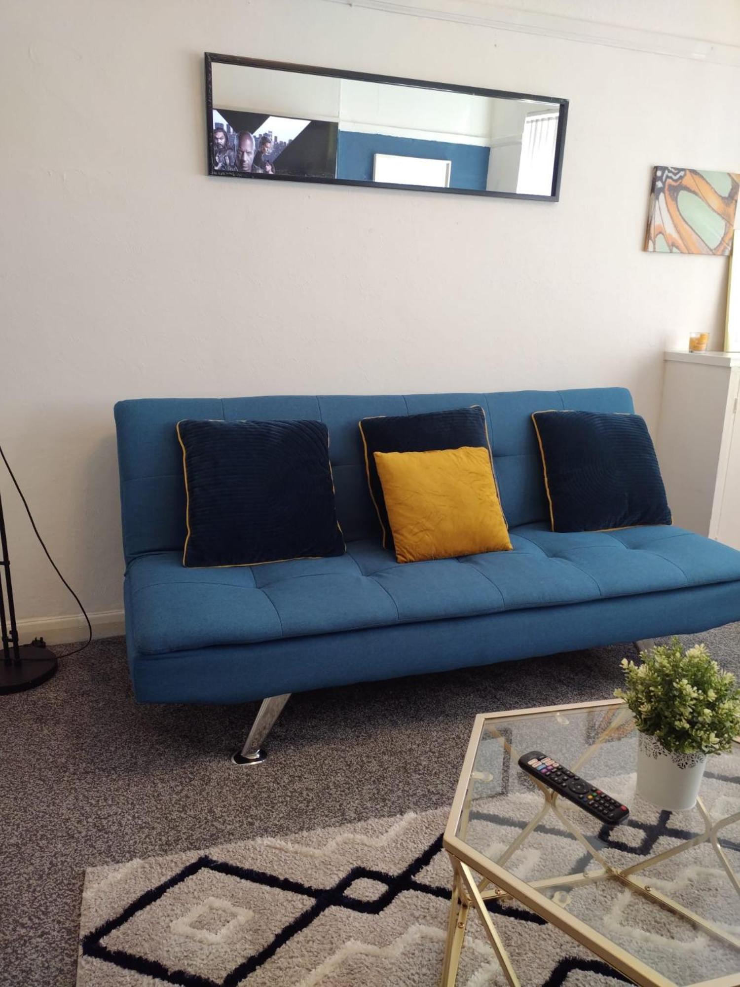 White House Apartment, Near Broadway Plaza, 2 Bedroom Sleeps 6, Free Wifi, Netflix * Birmingham